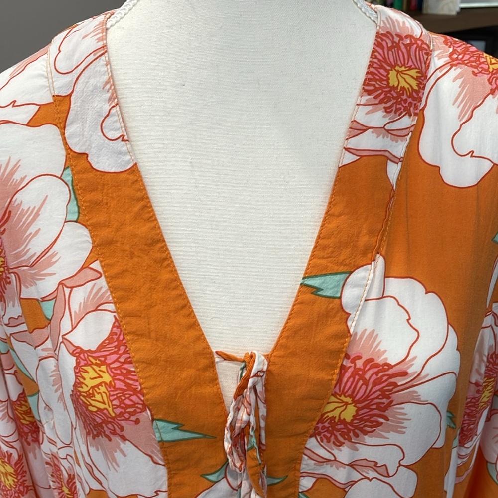 C&C California Orange Pink Floral V-Neck Tunic Blouse Elbow Length Sleeve Medium - Picture 3 of 8